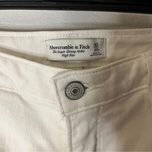 Abercrombie Fitch High Rise Super Skinny White Jeans Distressed - Picture 3 of 16